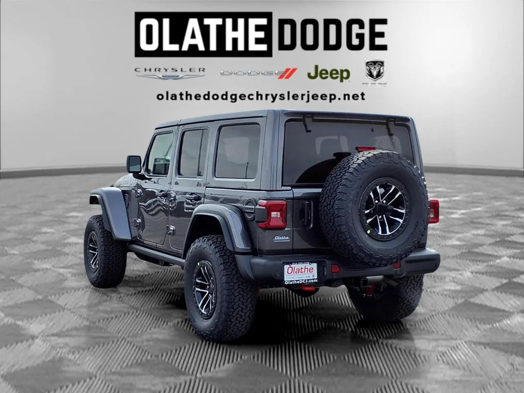 New 2026 Granite Crystal Metallic Clear-Coat Exterior Paint Jeep Rubicon X image 3