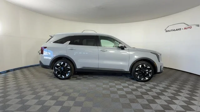 2026 Kia Sorento EX - Photo 9