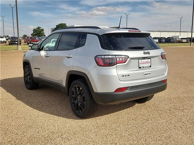 New 2026 PSE Silver Zyni Jeep LATITUDE ALTITUDE 4X4 image 3