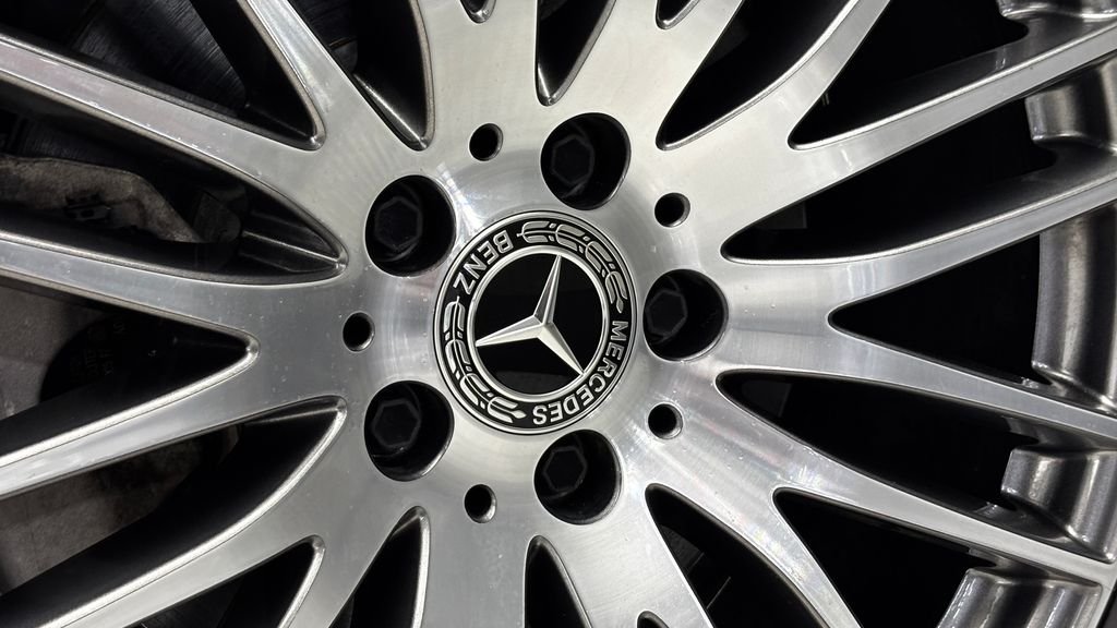 Used 2025 White Mercedes-Benz GLC 300 image 10