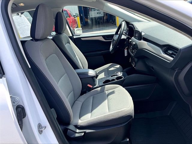 Used 2022 White Ford S image 7