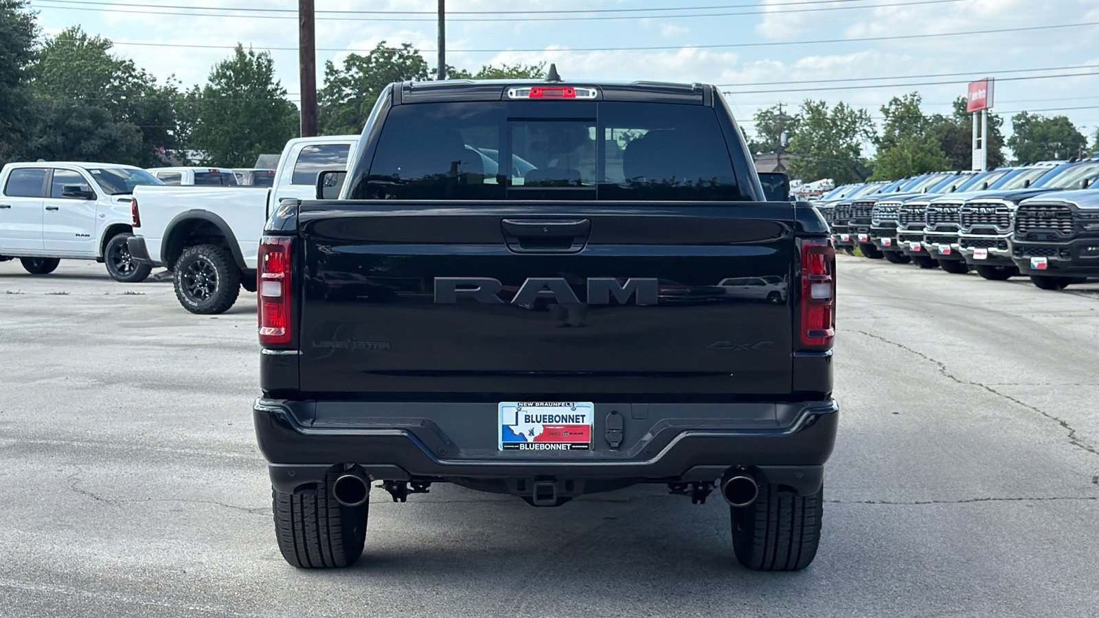 New 2026 Diamond Black Crystal Pearl-Coat Exterior Paint RAM Lone Star image 6