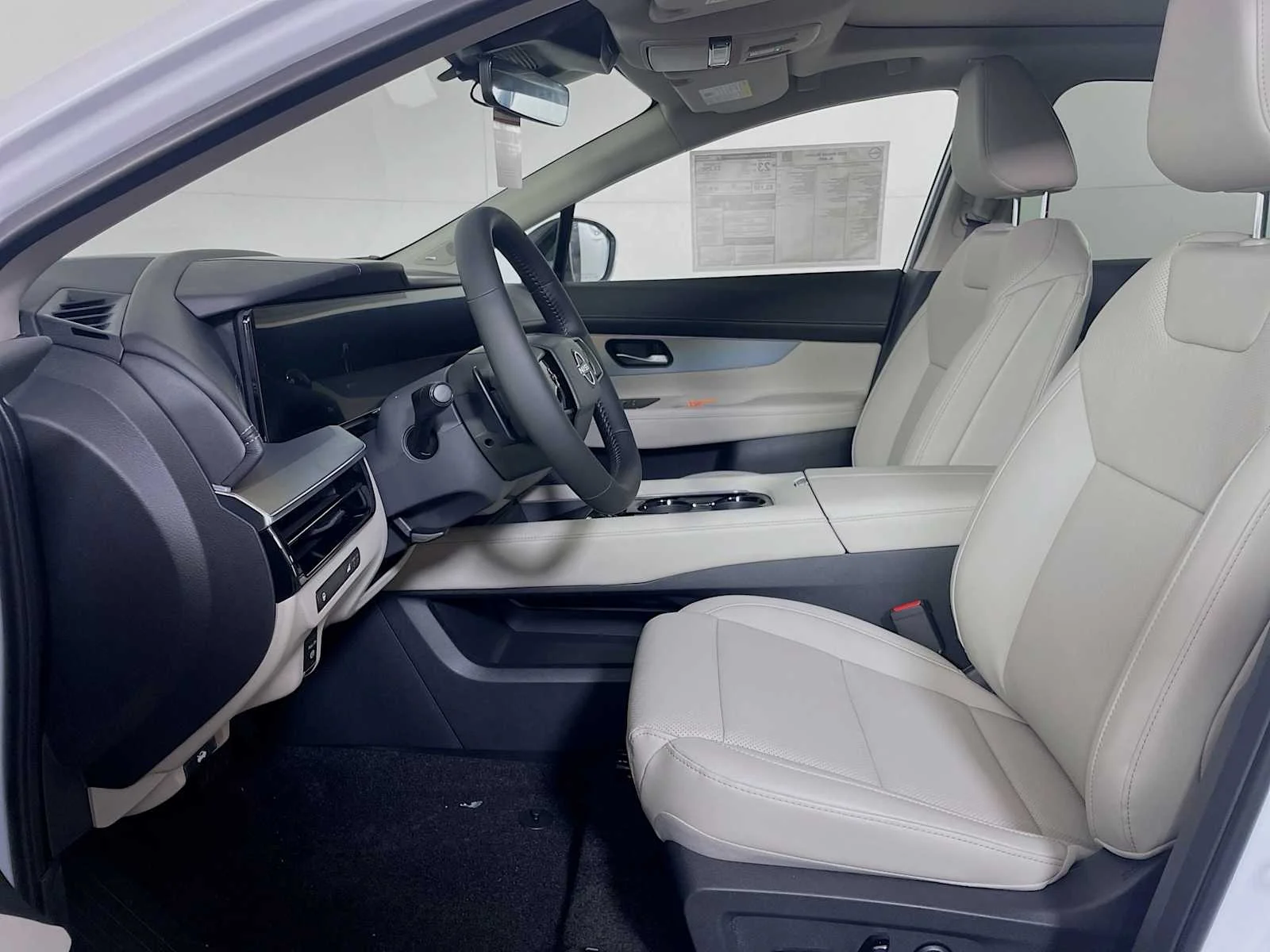 New 2026 Everest White Pearl TriCoat Nissan SL image 4