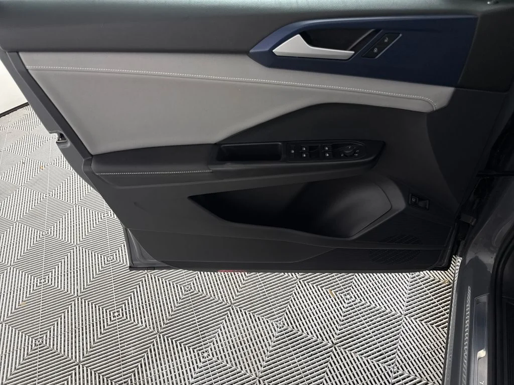 2024 Volkswagen Taos SE - Photo 10