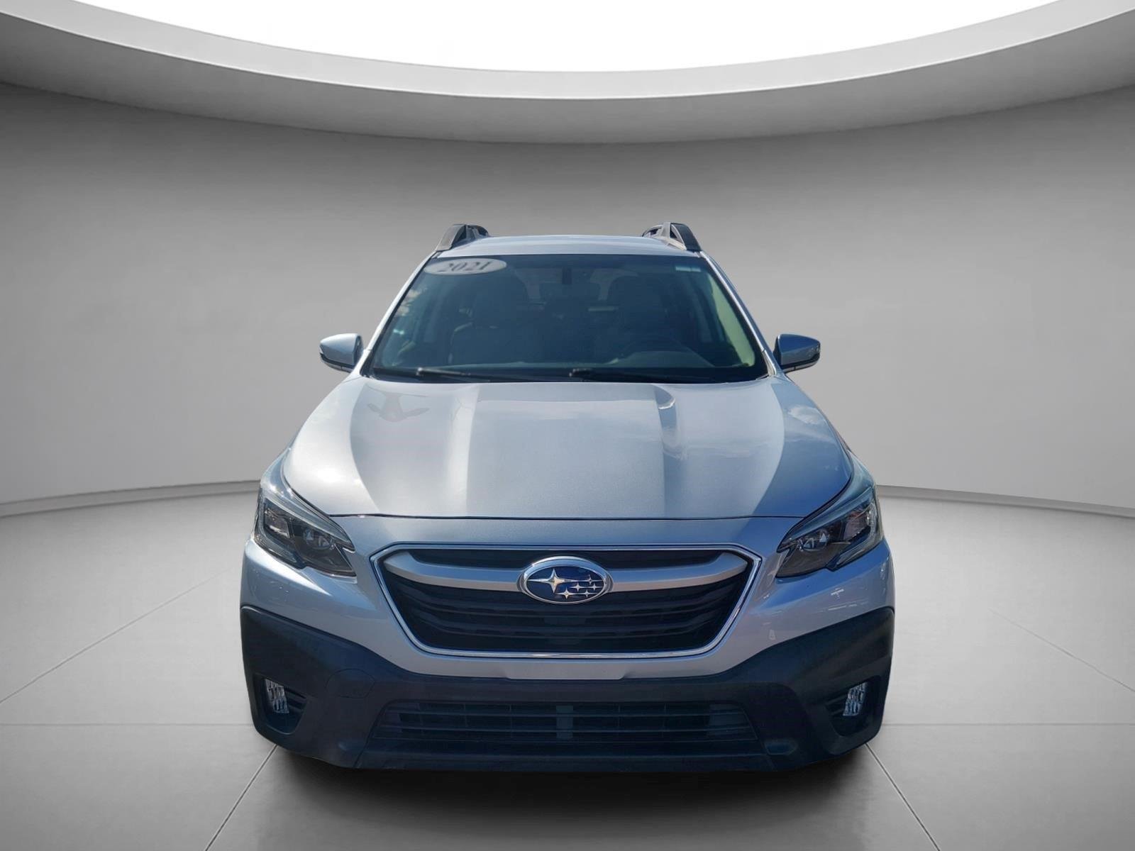 Used 2021 Ice Silver Metallic Subaru Premium image 8