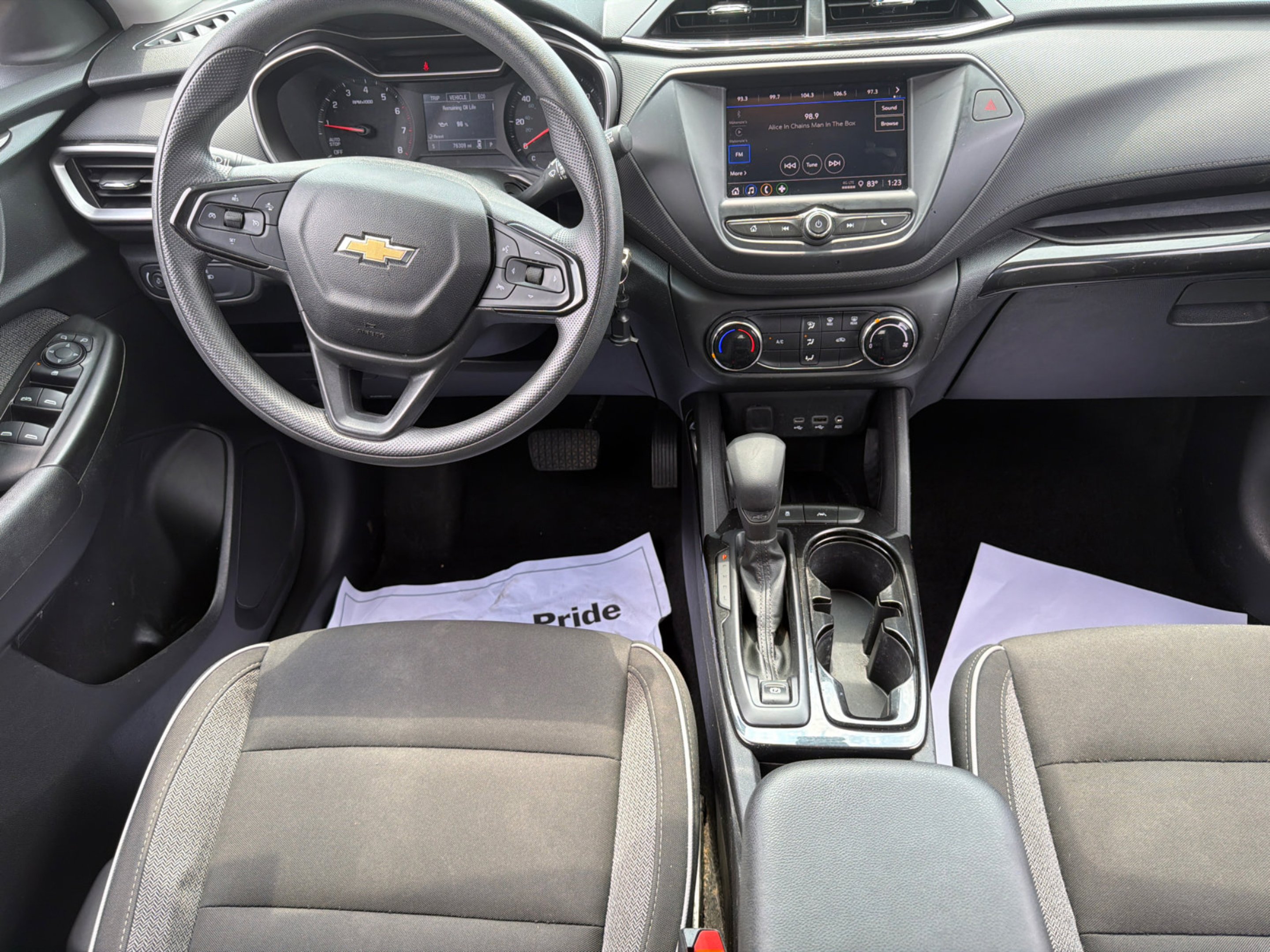 Used 2022 Summit White Chevrolet LS image 14