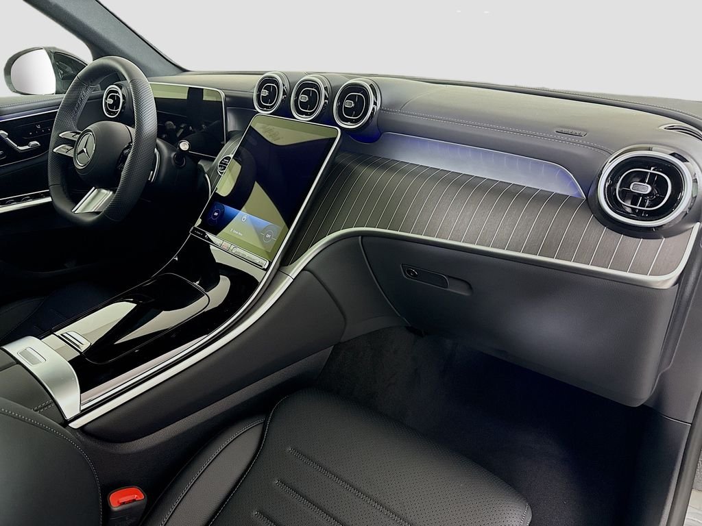 New 2026 Black Mercedes-Benz GLC 300 image 28