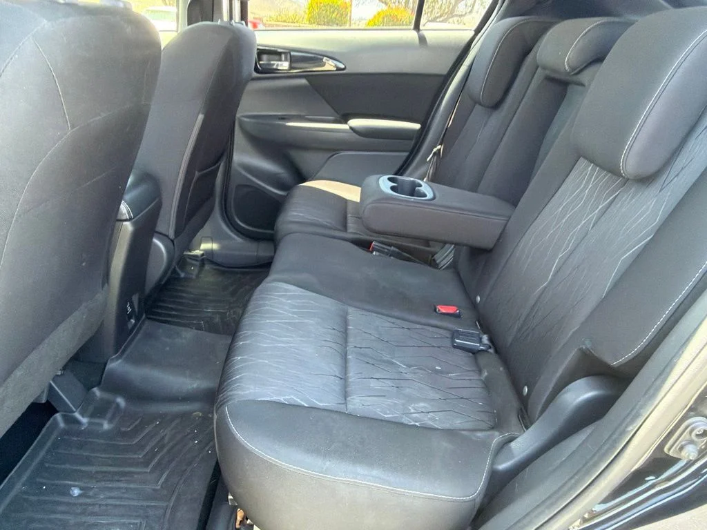 Used 2020  Mitsubishi SE image 21