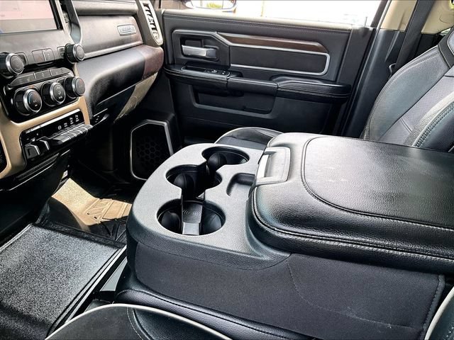 Used 2022 Diamond Black Cry Ram Laramie image 20