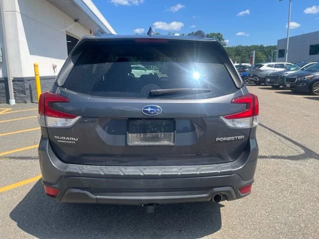 Used 2020 Magnetite Gray Metallic Subaru Limited image 4