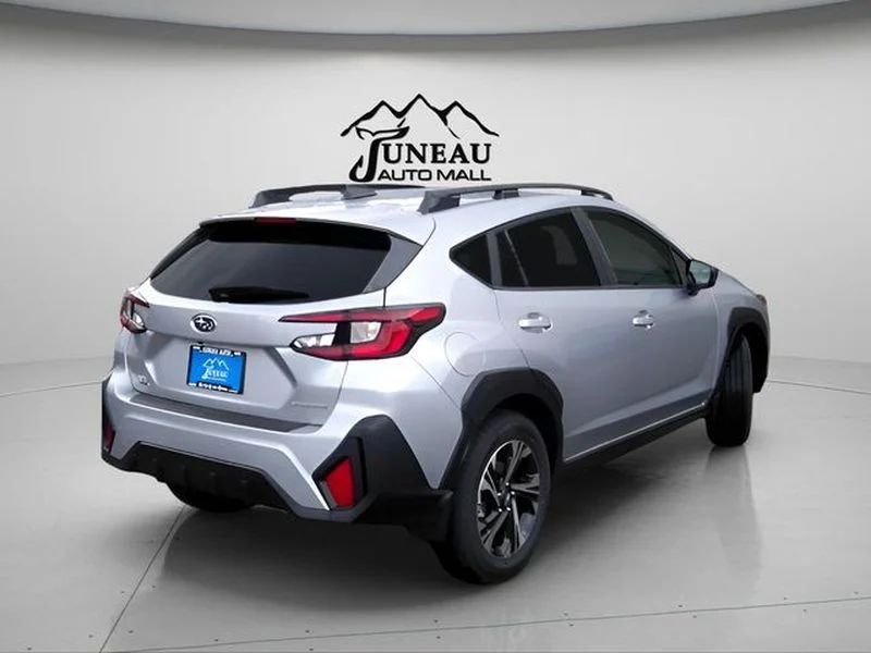 Used 2025 Ice Silver Metallic Subaru Premium image 3