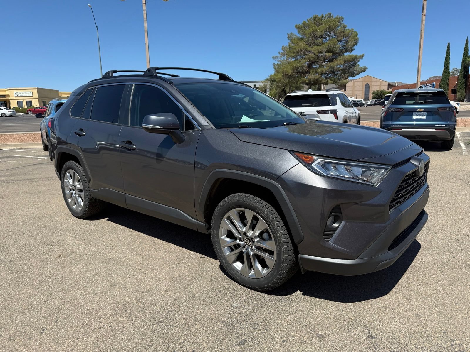 2021 Toyota RAV4 XLE Premium - Photo 3