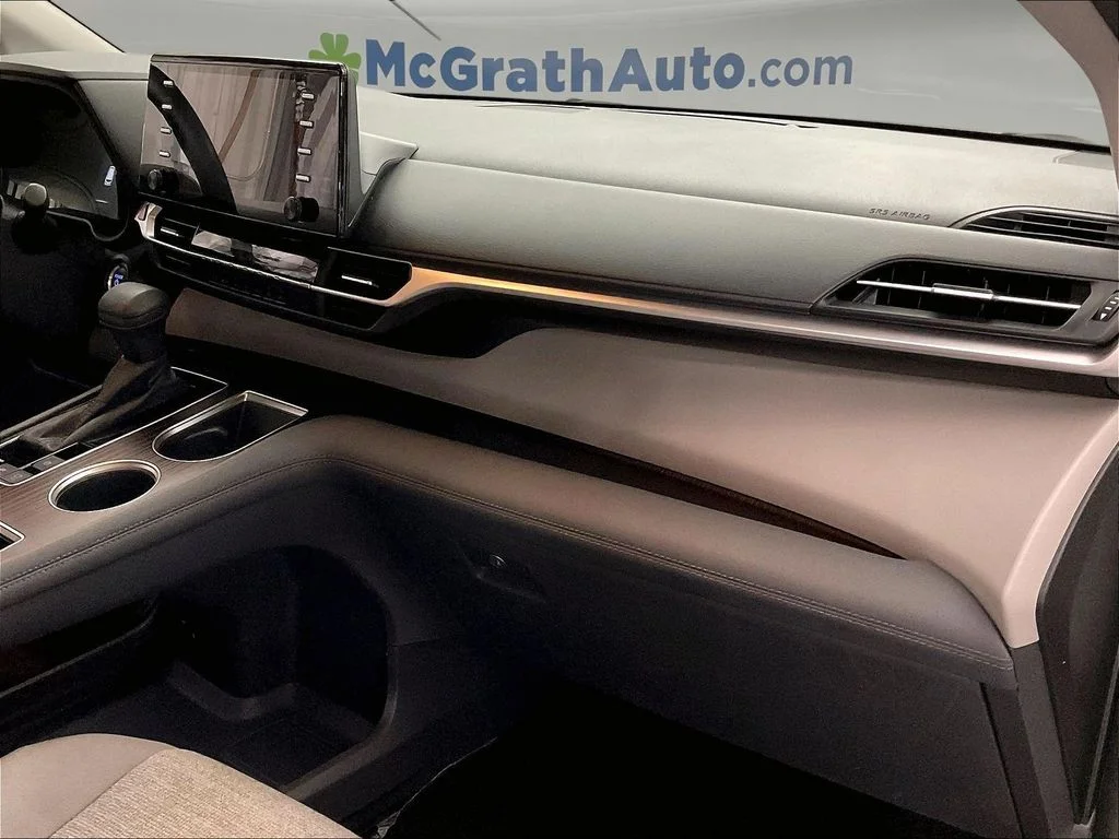 Used 2024 White Toyota LE image 21
