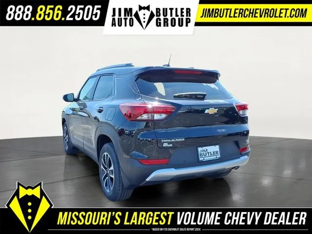 New 2026 Mosaic Black Metallic Chevrolet LT image 2