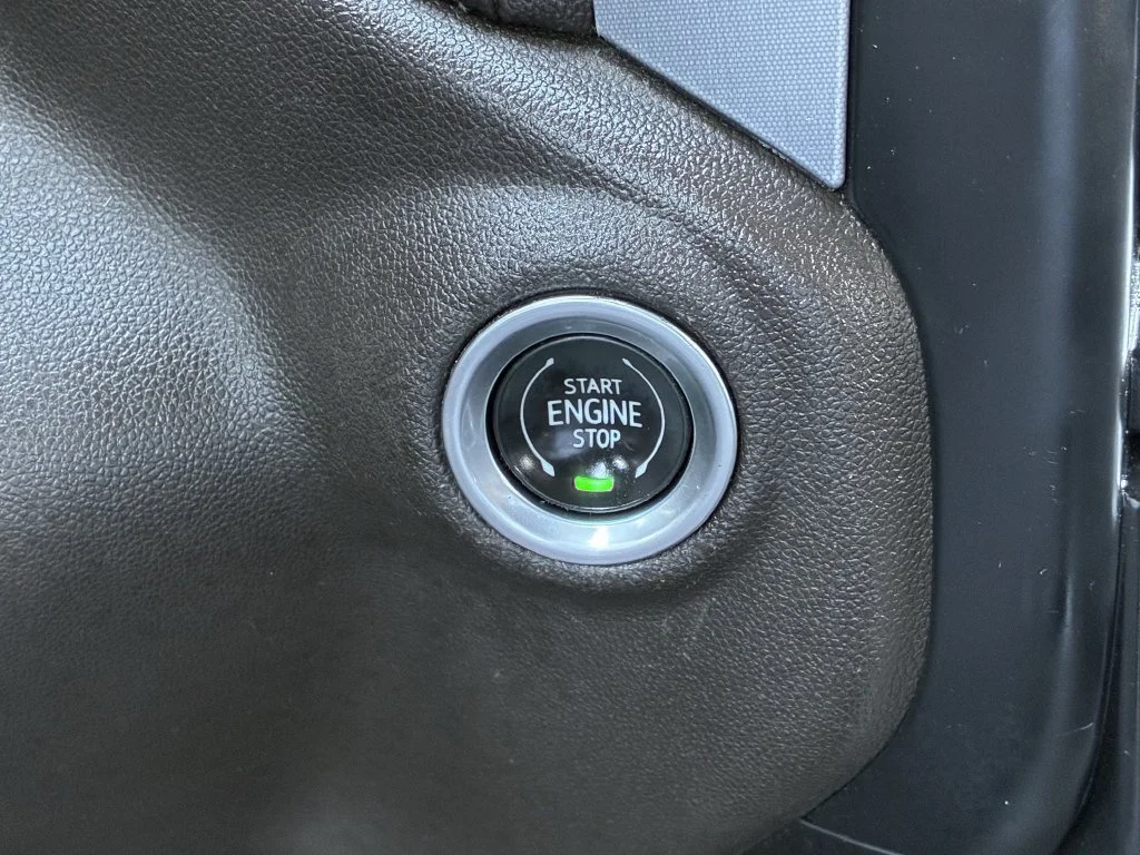 Used 2019 DARK SKY METALLIC GMC SLT image 33