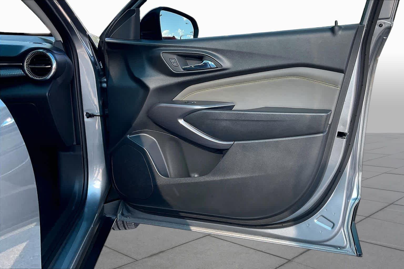 Used 2025 Sterling Gray Metallic Chevrolet ACTIV image 22