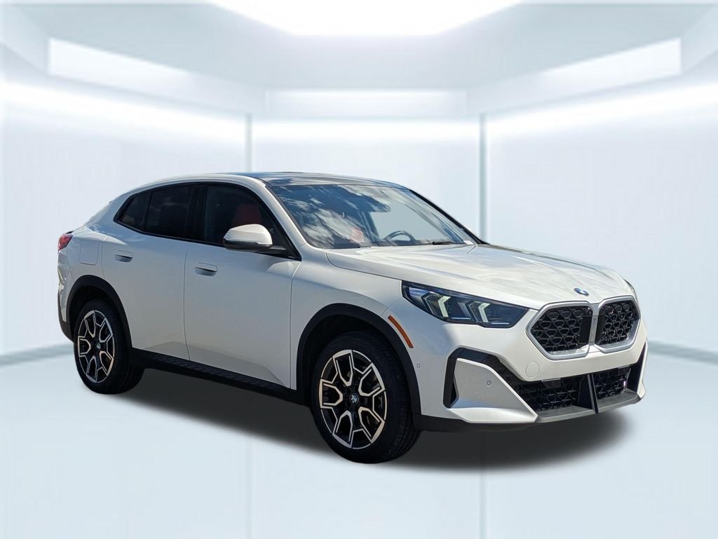 Used 2025 White BMW xDrive28i image 7
