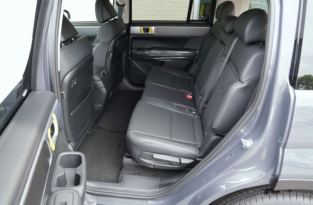 New 2027 Ecotronic Gray Hyundai SEL image 39