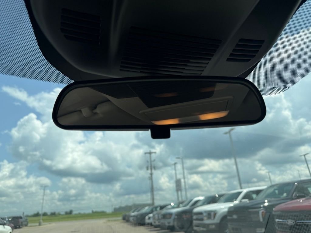 Used 2023 White Nissan SV image 17
