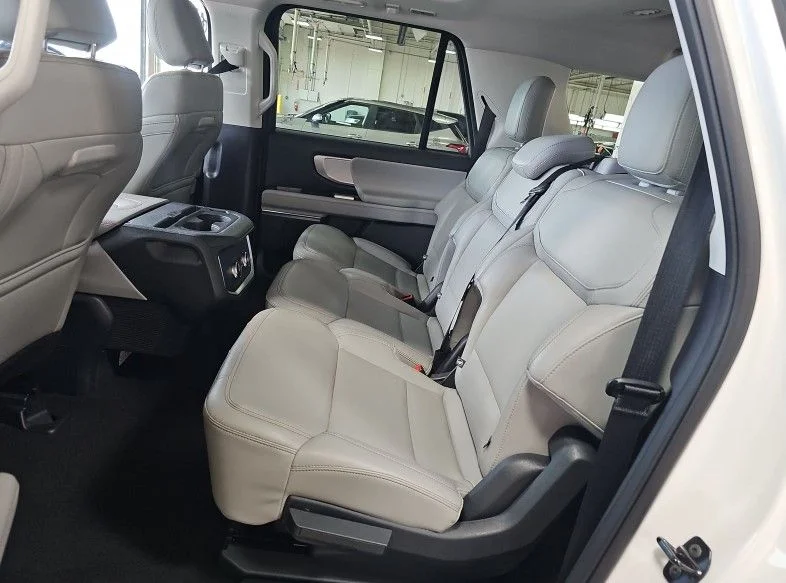 Used 2025 White Ford Active image 8