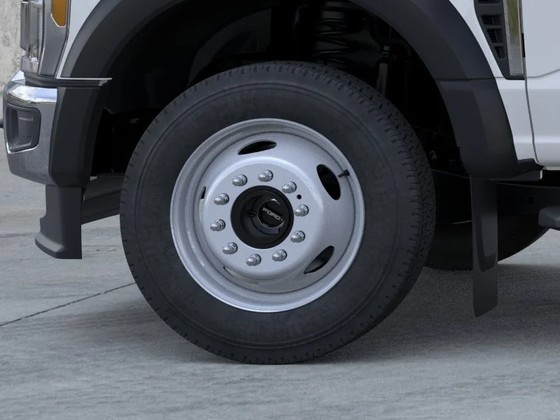 New 2026 Oxford White Ford F-550® XL image 19