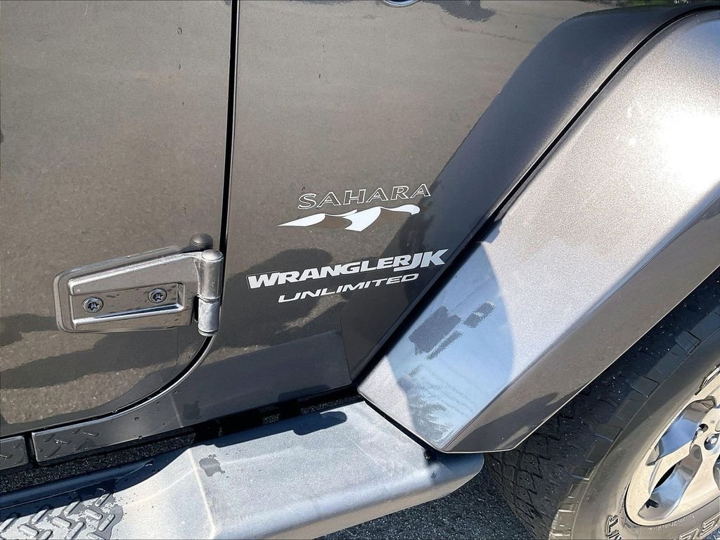 Used 2018 Gray Jeep Unlimited Sahara image 27