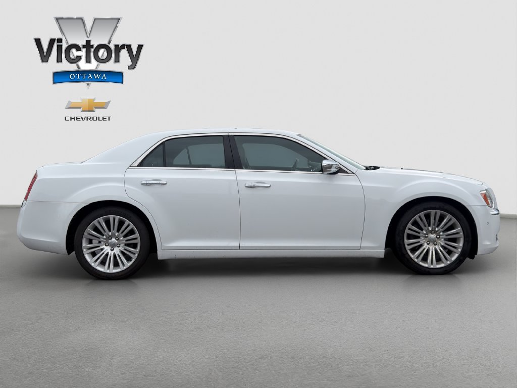 Used 2012 White Chrysler C image 7