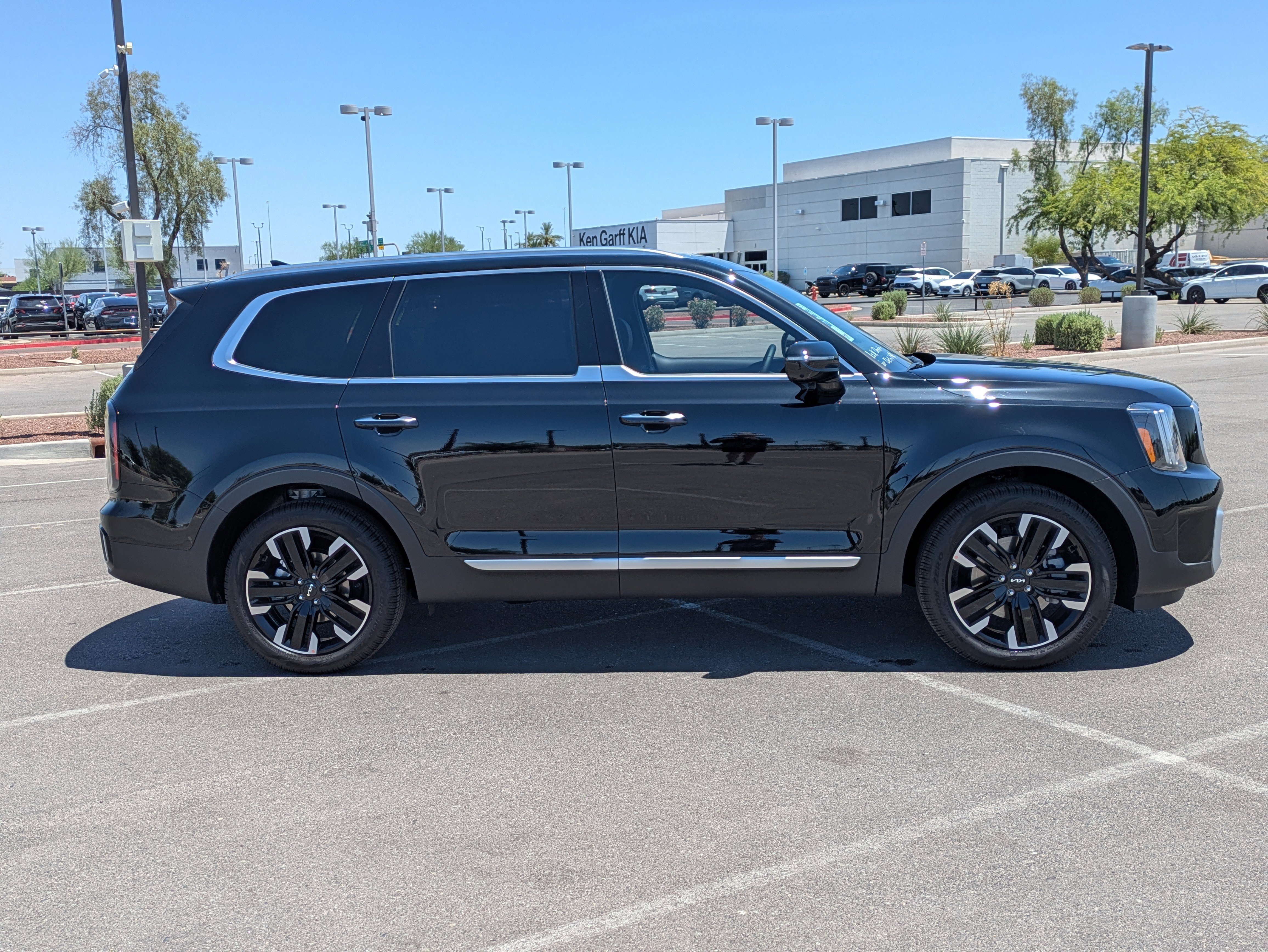 2025 Kia Telluride SX - Photo 6