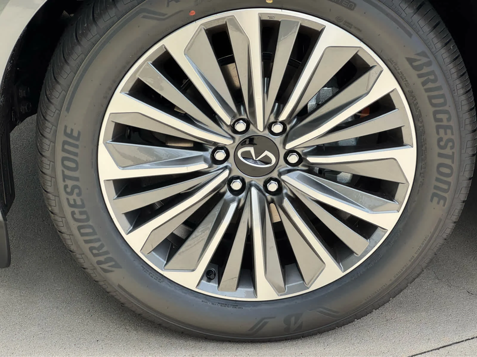 New 2027 DYNAMIC METAL INFINITI Luxe 2WD image 7
