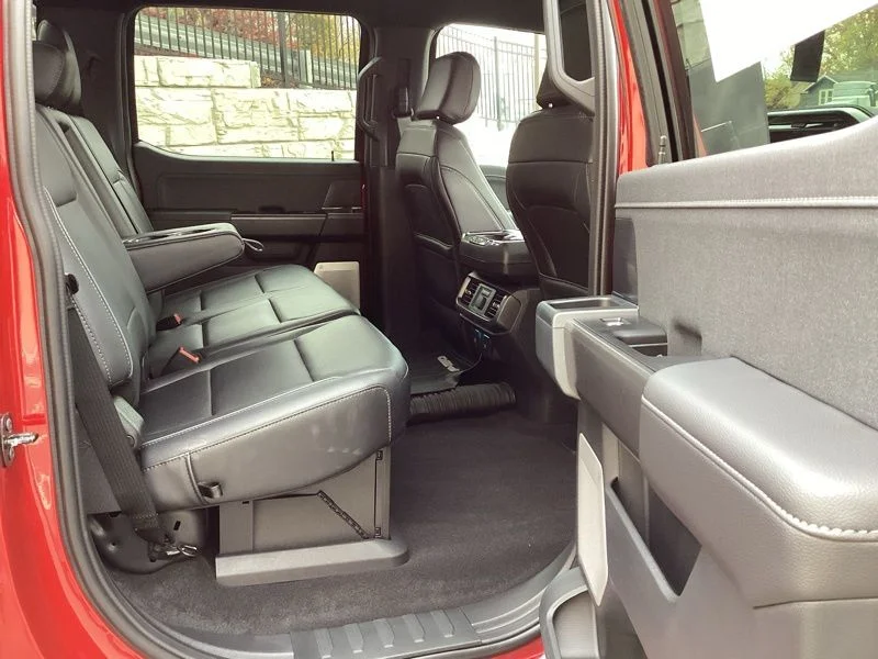 2025 Ford F-150 Lariat - Photo 14