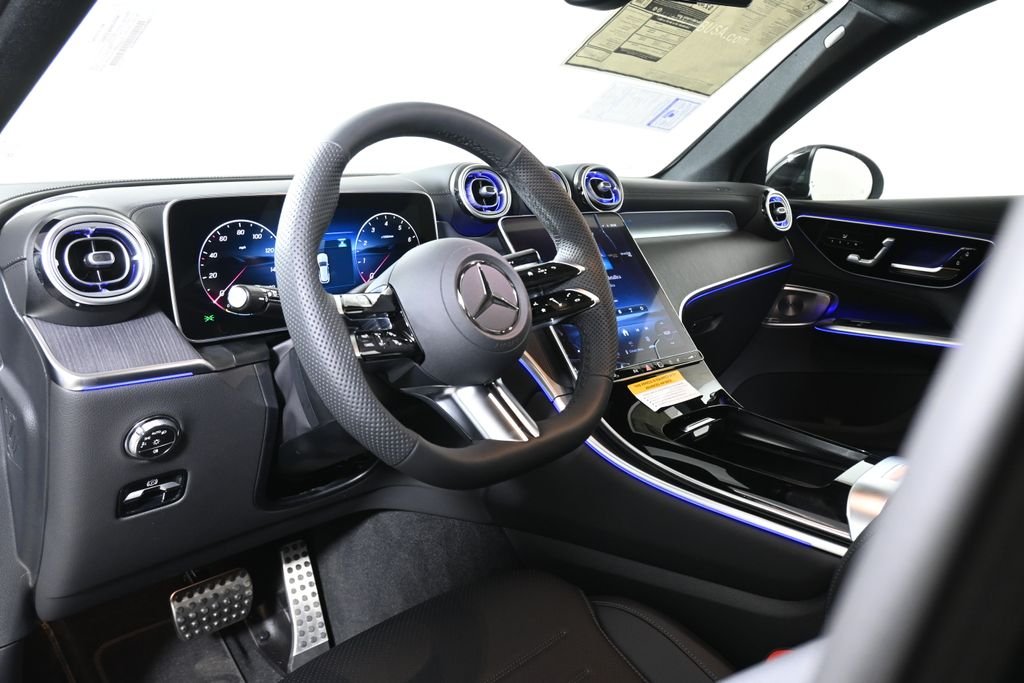 Used 2026 Graphite Grey Metallic Mercedes-Benz GLC 300 image 14
