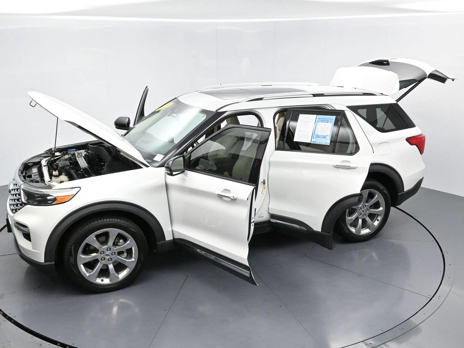 Used 2020 Star White Metallic Tri-Coat Ford Platinum image 47