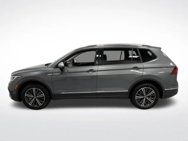Used 2024  Volkswagen 2.0T Wolfsburg Edition image 5