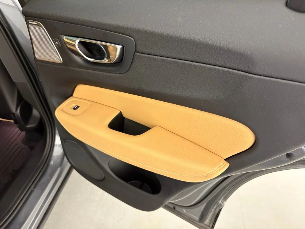 Used 2020 Gray Volvo T6 Inscription image 37