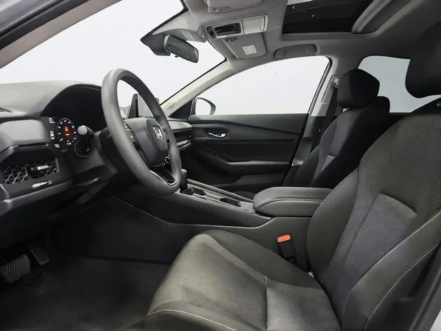 Used 2025 Gray Honda SE image 16