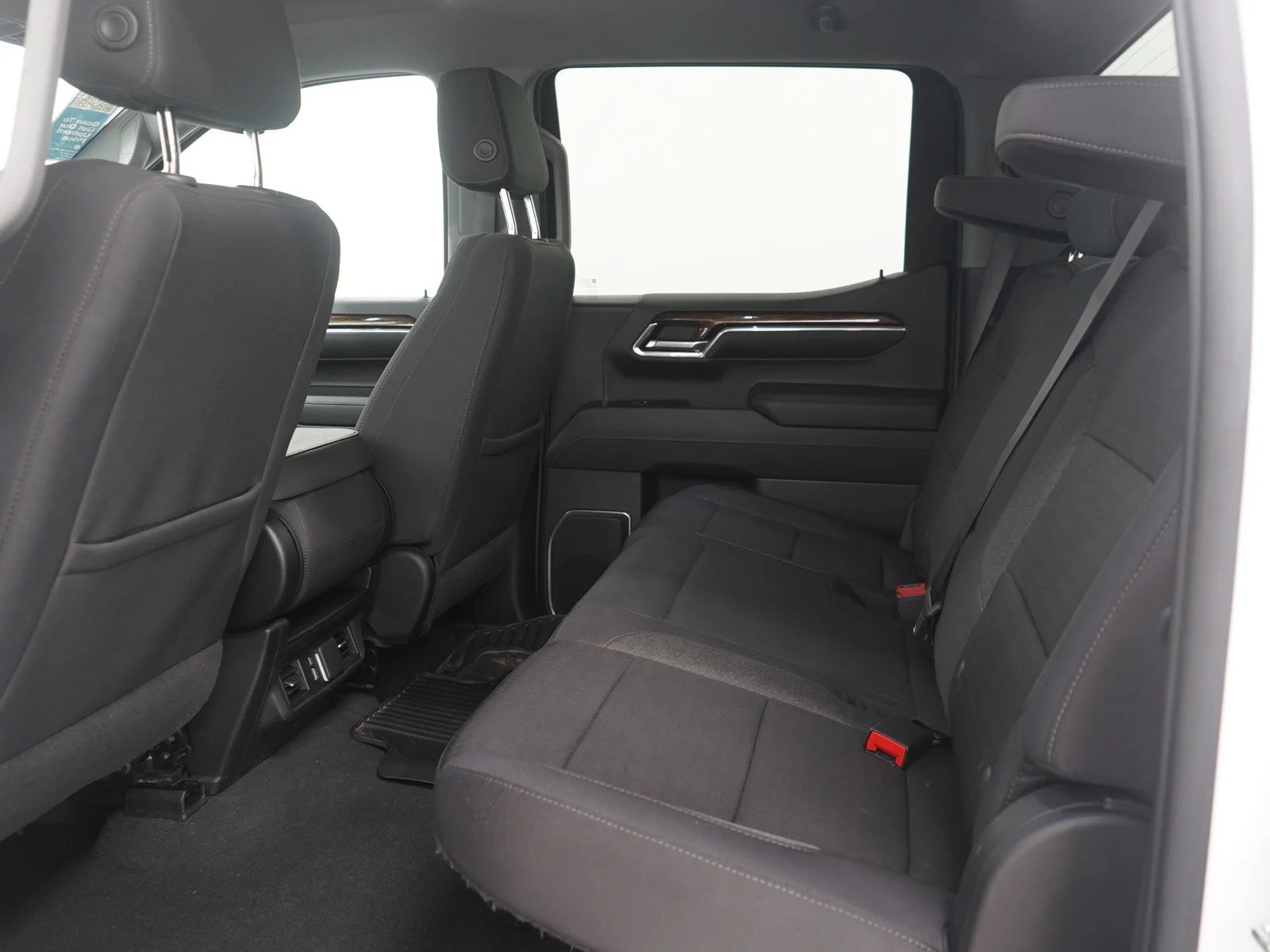 Used 2023 White GMC SLE image 16