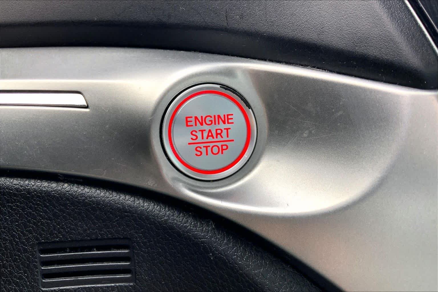 Used 2019 Platinum White Pearl Acura  image 31