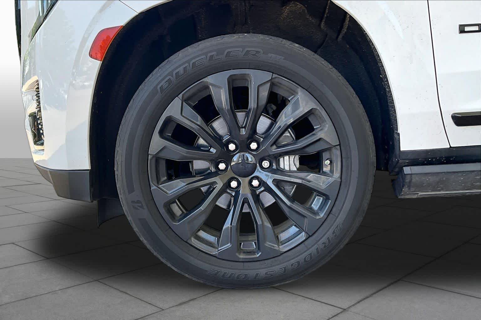 Used 2021 Summit White GMC Denali image 10