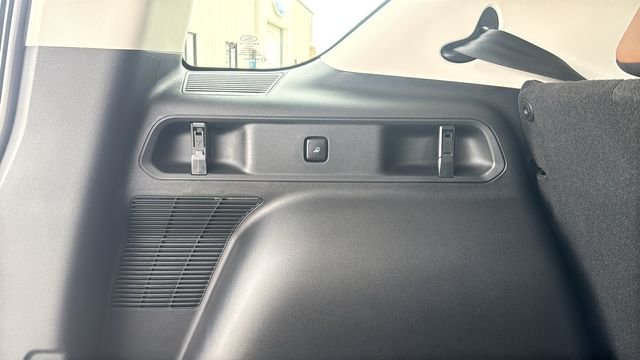 New 2026 Carbonized Gray Metallic Ford Outer Banks® image 33
