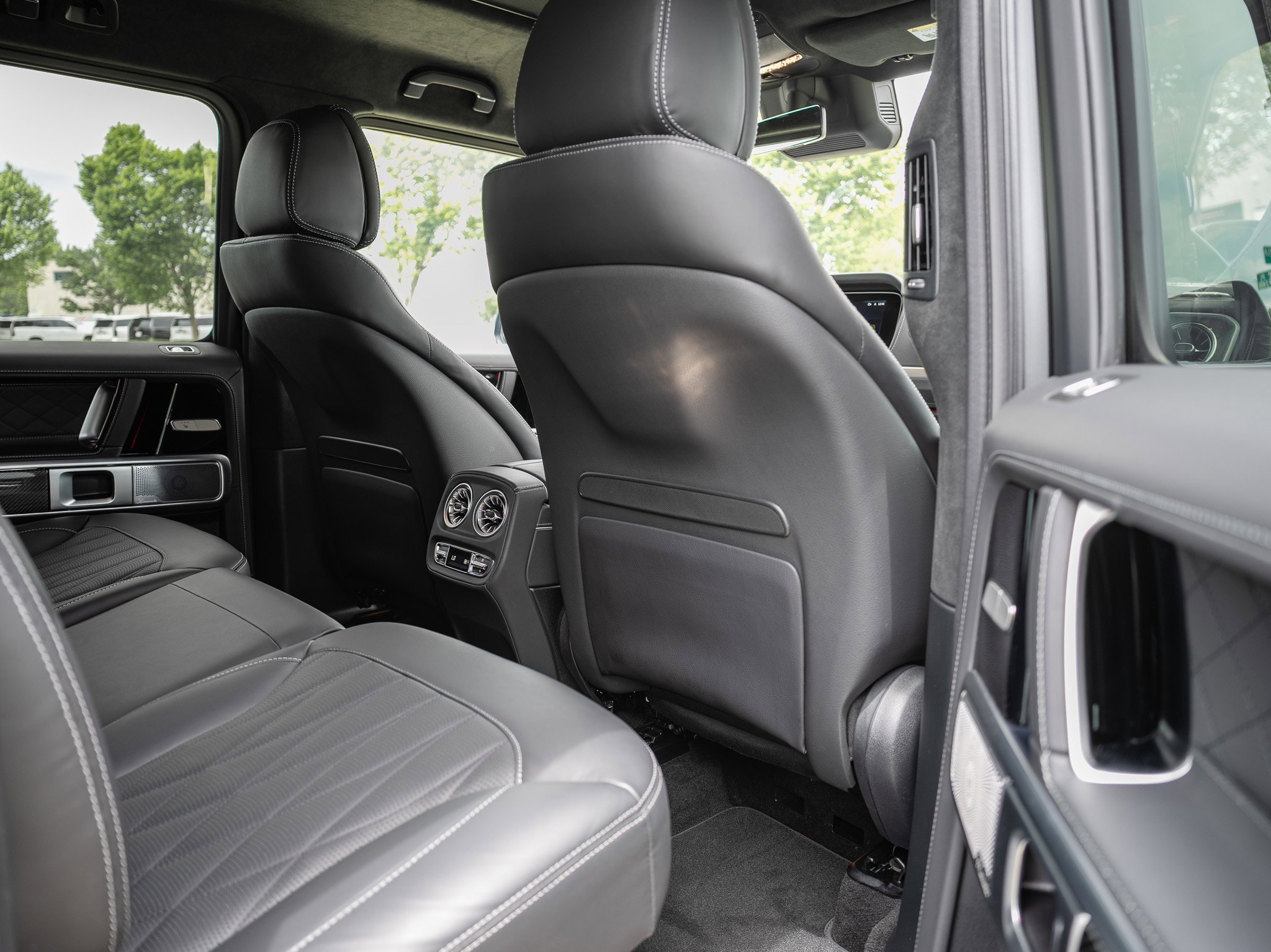 Certified Used 2026 MANUFAKTUR Night Black Magno Mercedes-Benz G 550 image 33