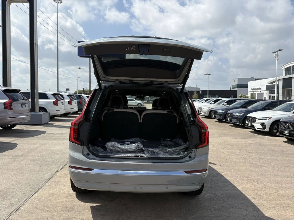 2026 Volvo XC90 Plus - Photo 26