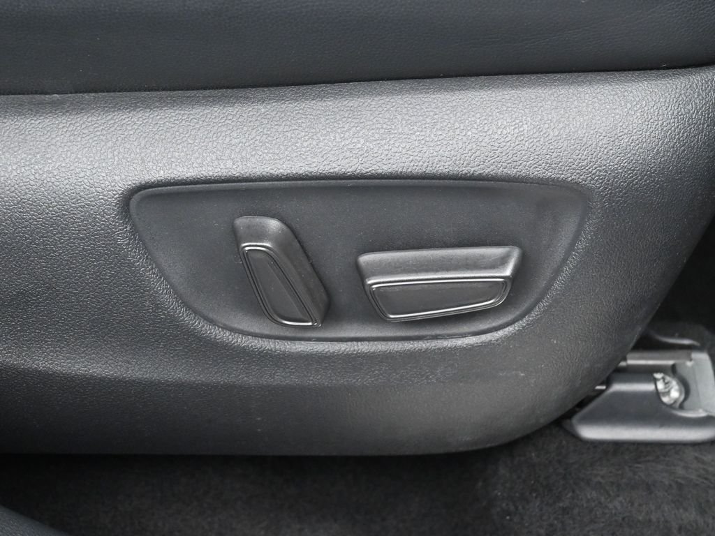 Used 2020  Toyota Platinum image 38