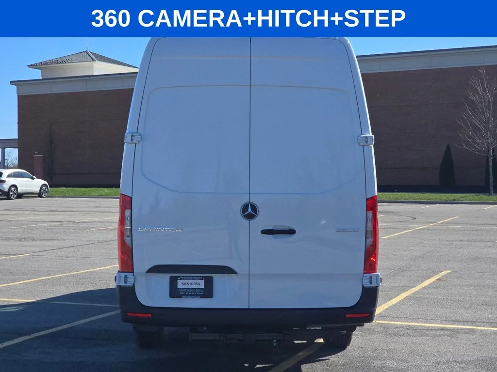 New 2026 Arctic White Mercedes-Benz Cargo 170 WB image 10
