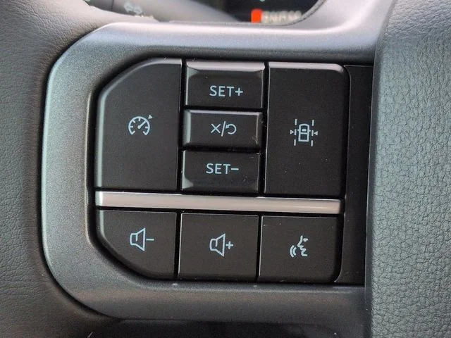 New 2026 Oxford White Ford XLT image 23