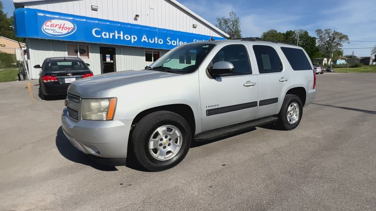 2011 Chevrolet Tahoe LS photo 3
