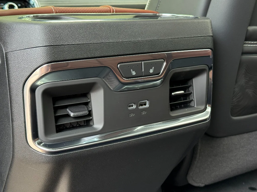 2026 GMC Sierra 2500HD Denali Ultimate - Photo 29
