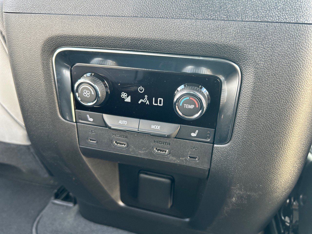 New 2026 Sterling Gray Metallic Chevrolet Premier image 24