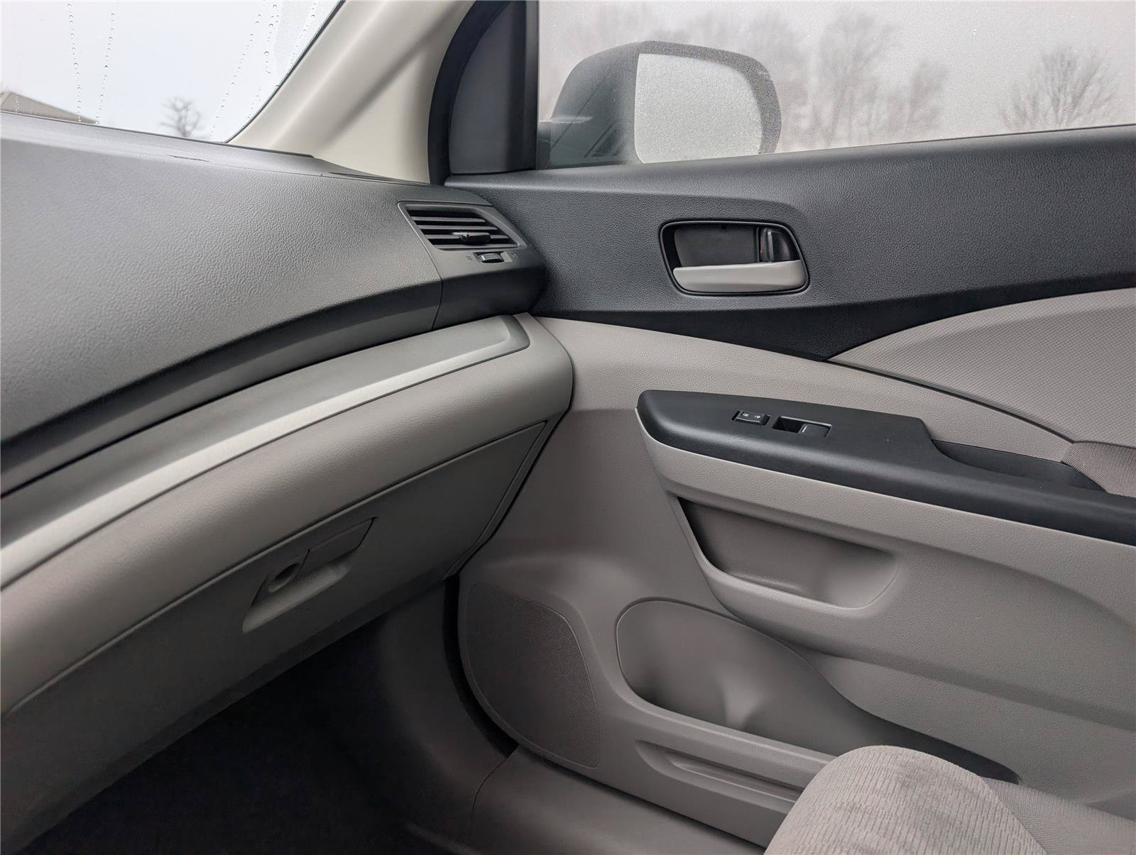 Used 2013 Silver Honda LX image 27