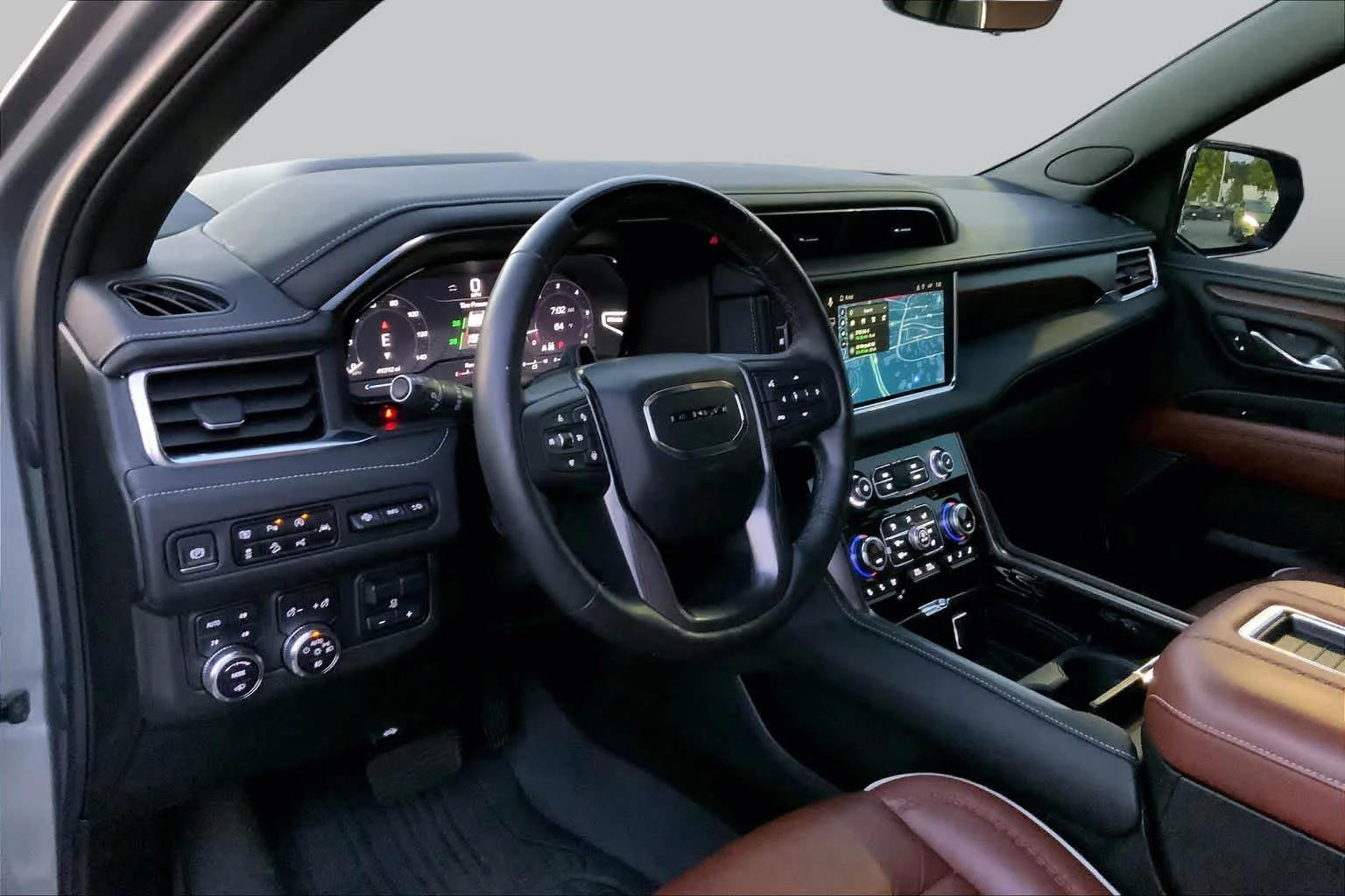 Used 2023 Sterling Metallic GMC Denali Ultimate image 17