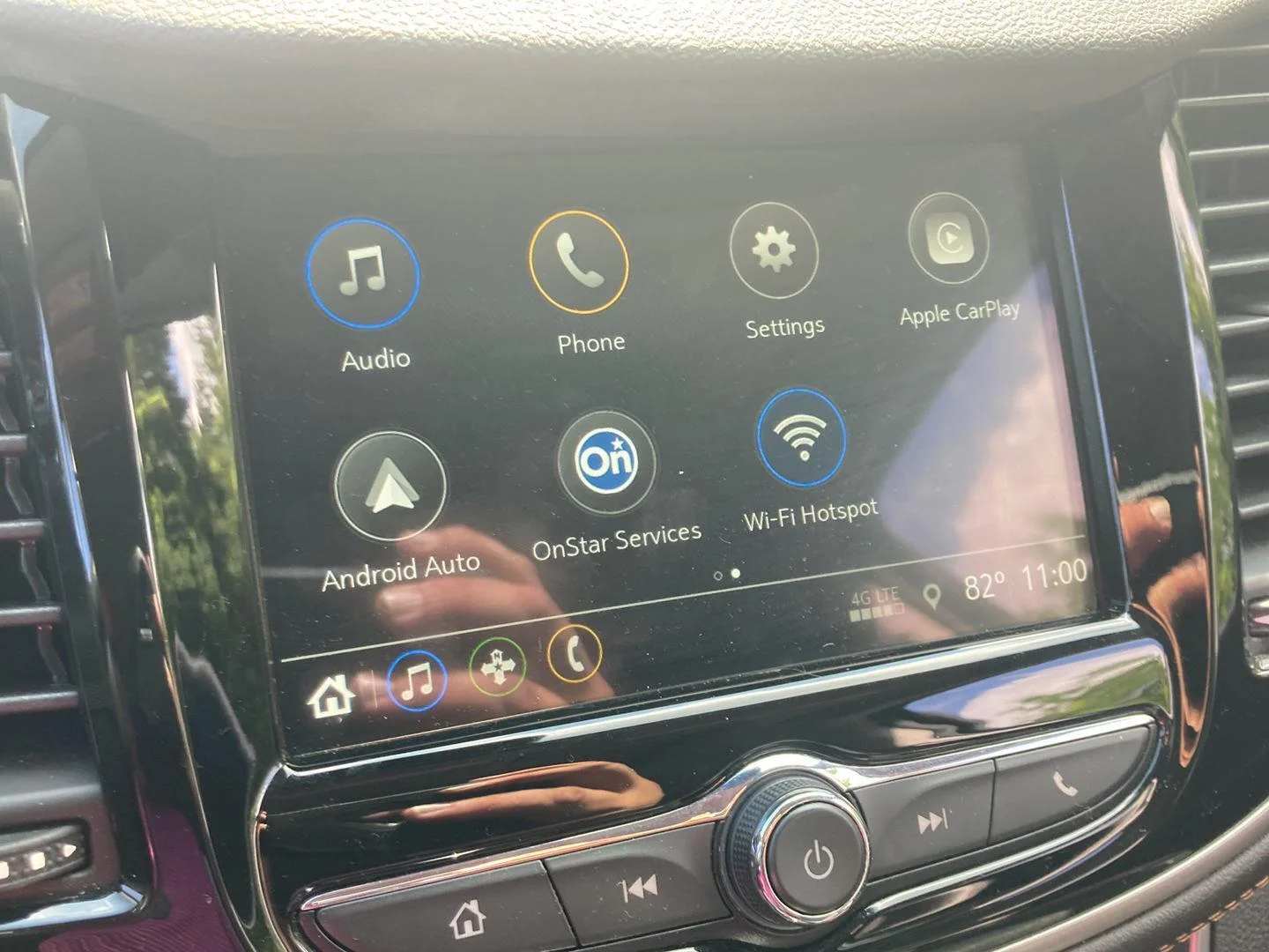 Used 2019 MOSAIC BLACK METALLIC Chevrolet LT image 13